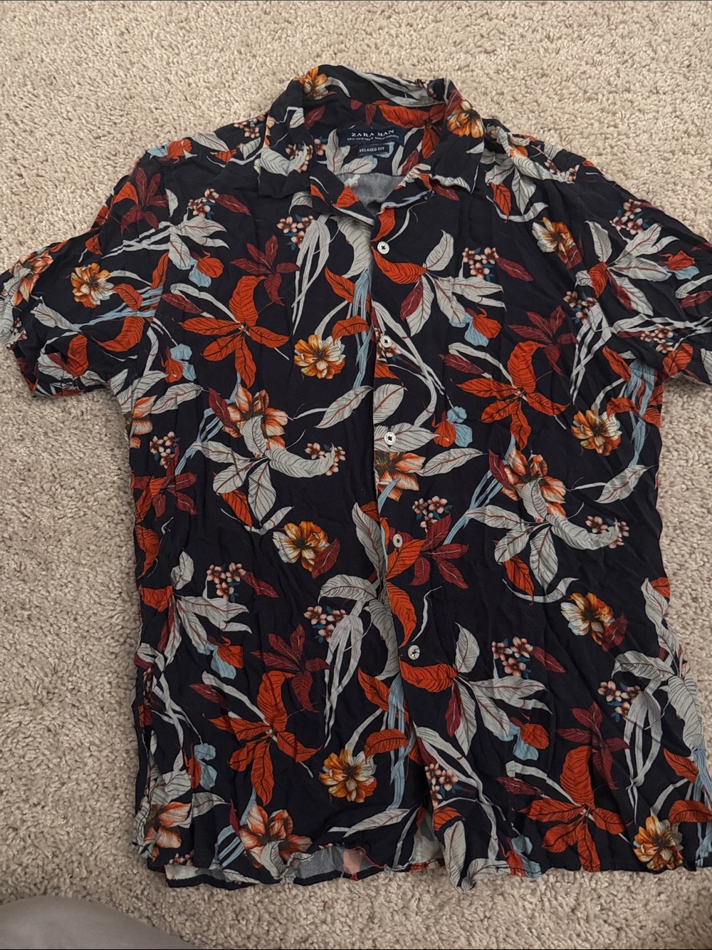 Zara Black Floral Short-Sleeve Shirt relaxed fit